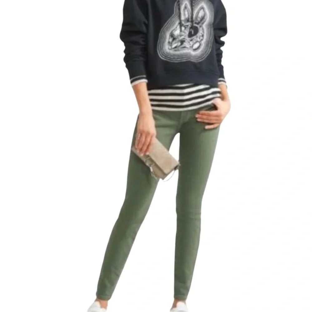 THE GREAT. “The Skinny Skinny” Low-Rise w/ Stretch Jeans in Olive Green Size 25